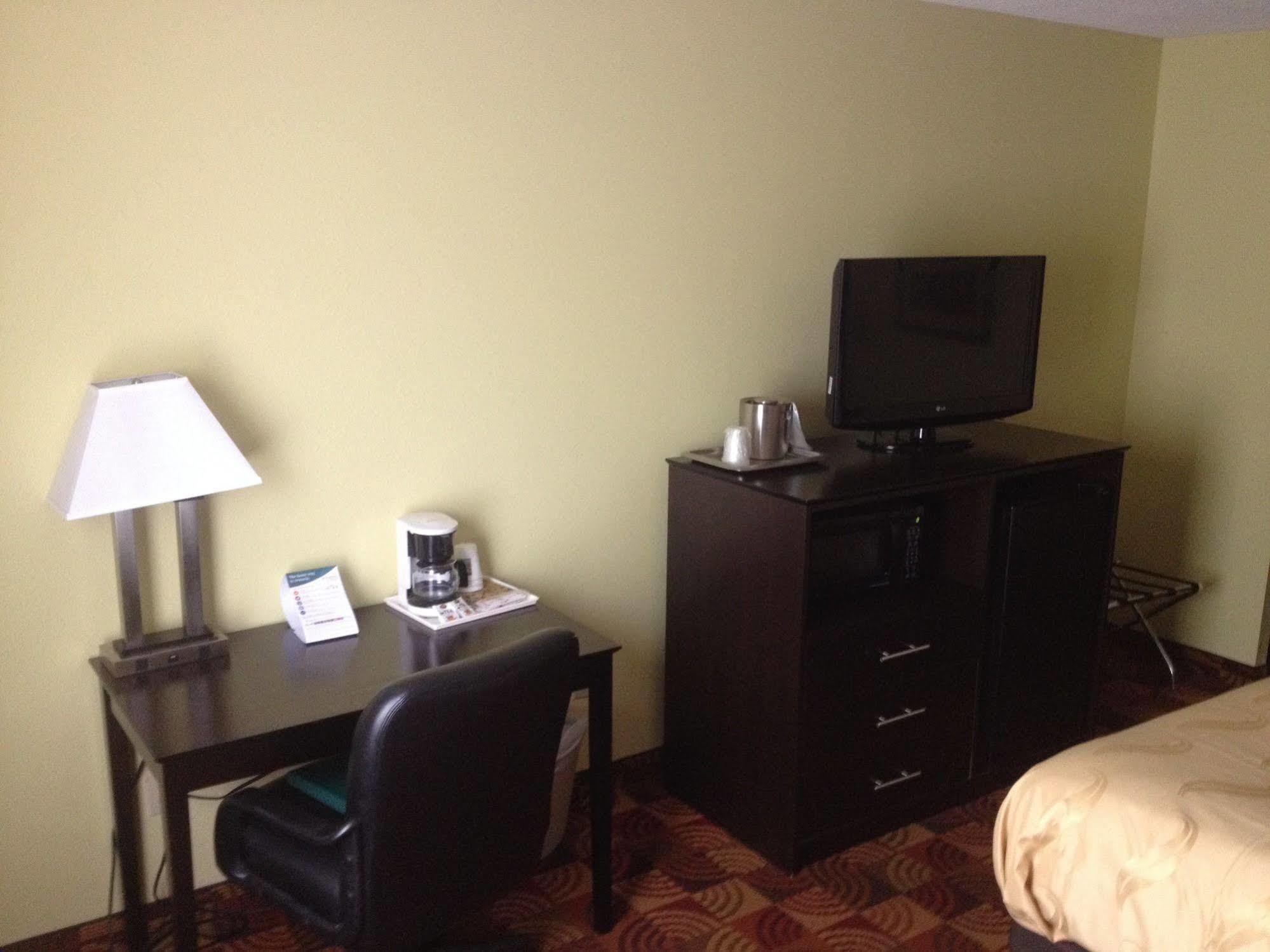Quality Inn Washington Nc Экстерьер фото